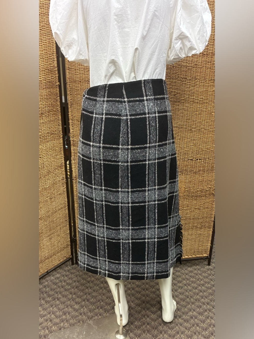 Talbots Petite Plaid Wrap Skirt Wool Blend Fringe Midi Black White Size 12 - Picture 6 of 6